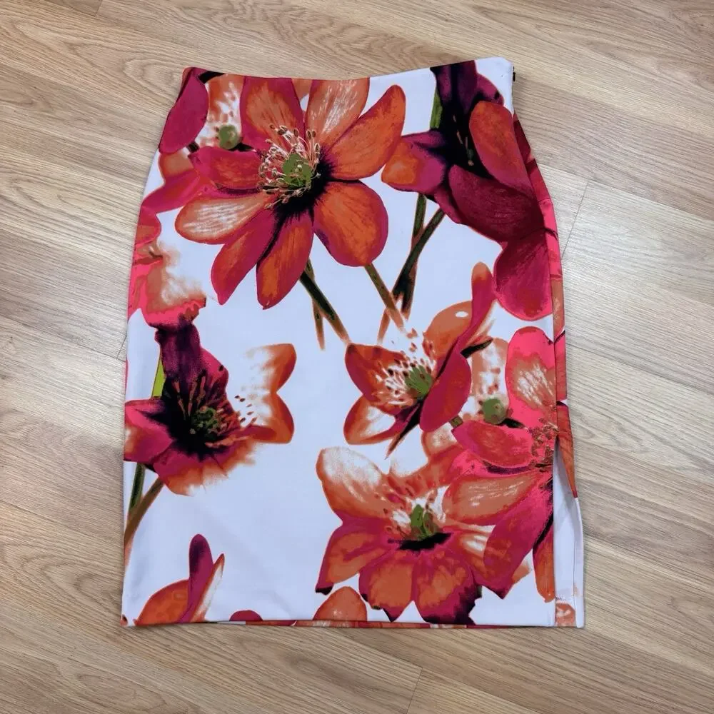 Worthington Women’s Medium Skirt White Pink Floral Hawaiian Tropical Bright